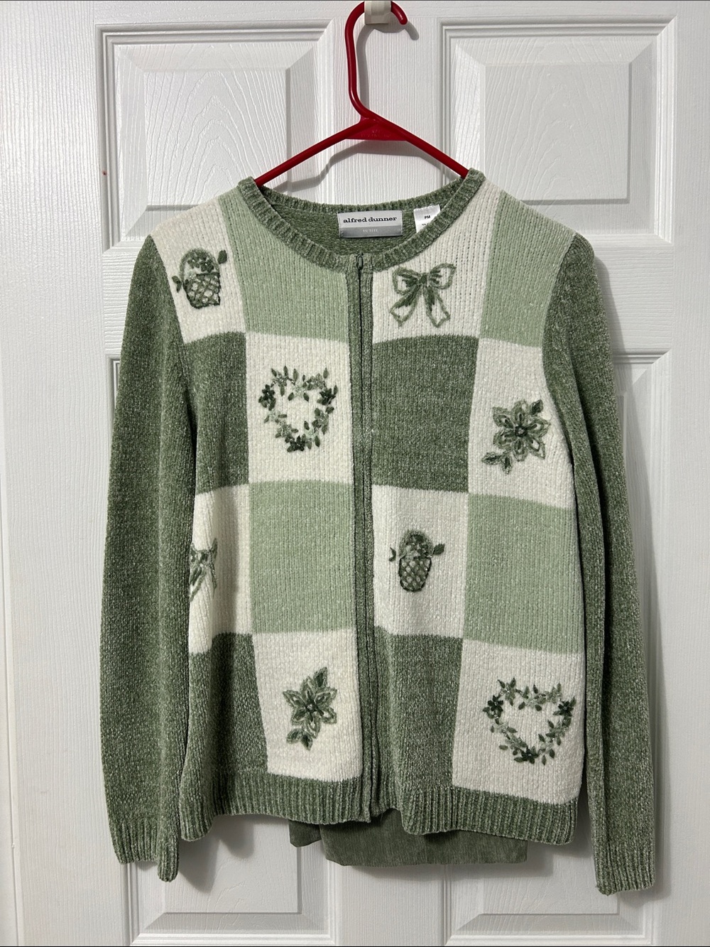 Alfred Dunner Green and Cream Checkerboard Zip-Front Cardigan
Cardigan and pants